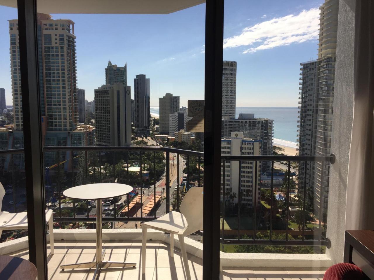 High Floor Ocean View At Surfers Paradise - Hotel Studio Guldkusten Exteriör bild